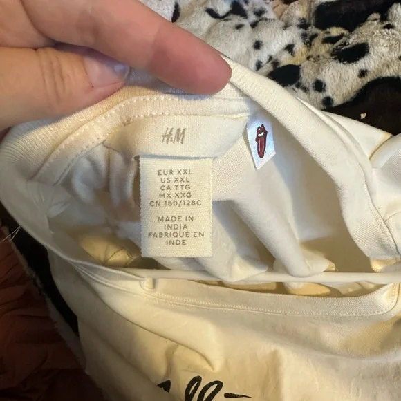 H&M tee - Picture 4 of 5